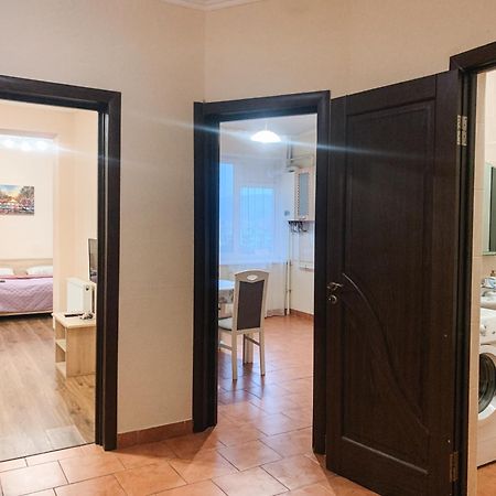 Apartments Domovik Parkaniya, 2A Mukatsjeve Eksteriør bilde